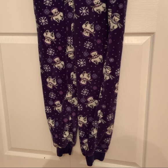 Denver Hayes Polar Bear 🐻❄️ onesie size small - Picture 2 of 9